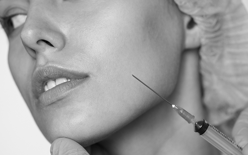 Botoks Hakkında Sıkça Sorulan Sorular için Adana'da Uzm. Dr. Pınar Bozkurt kliniğinden randevu alabilirsiniz.